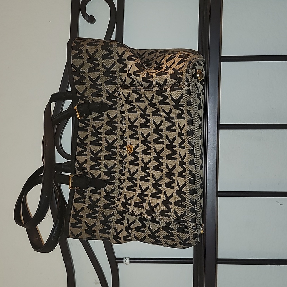 Michael Kors purse